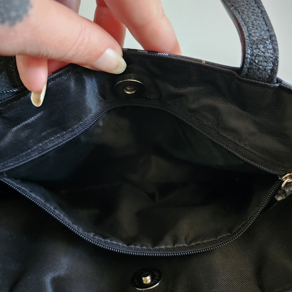 AUTHENTIC NWT Burberry tote bag. - Picture 11 of 11